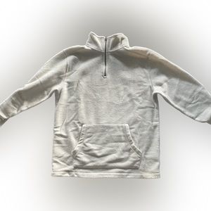 Medium white GAP fleece